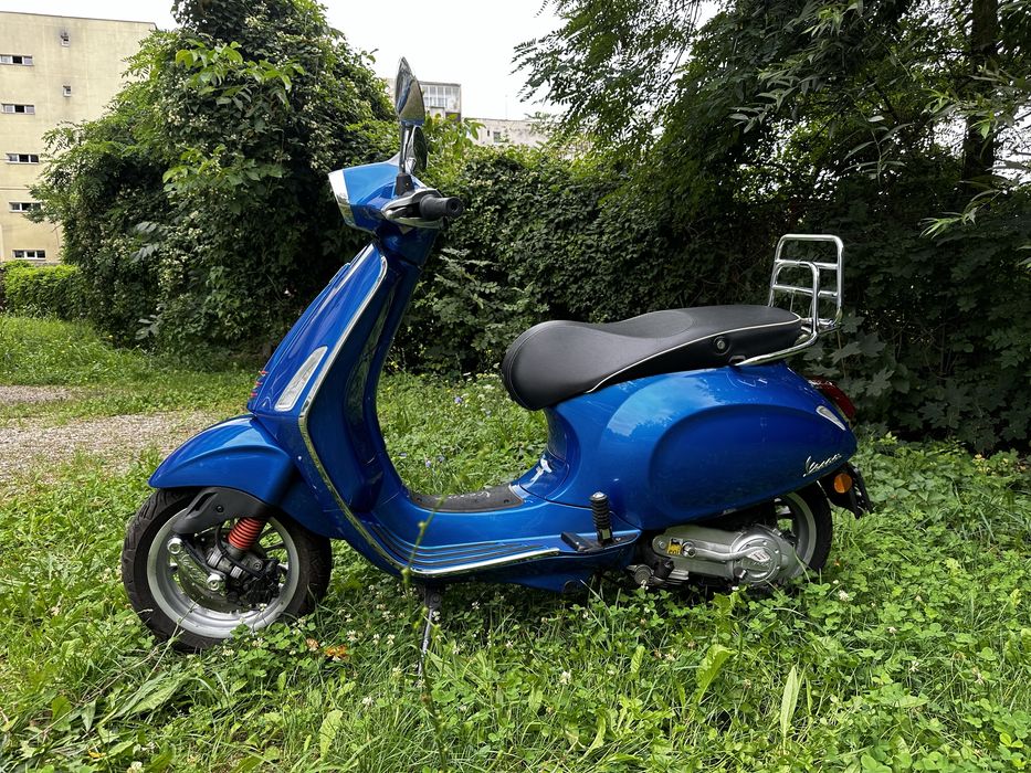 Scuter Vespa Sprint 4 T - 49 cm3 - 45km/h 2016