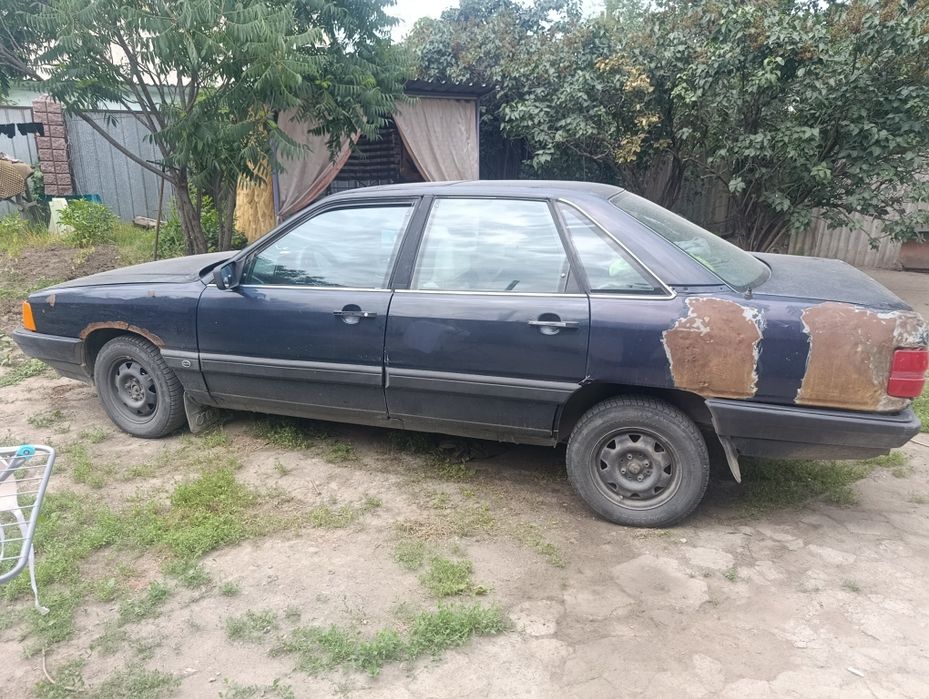 Ауди 100 1,8t бензин