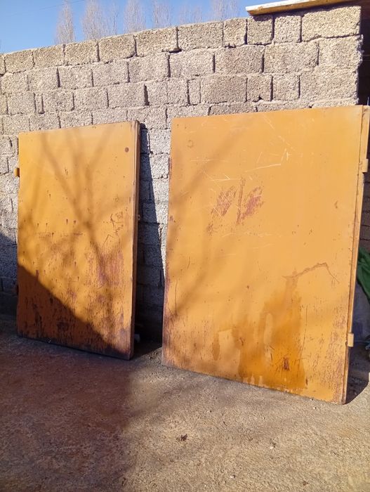 Дарвоза сотилади