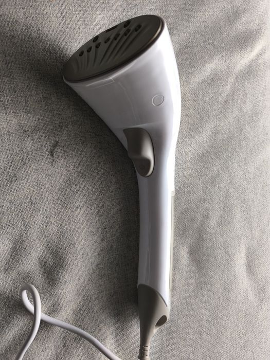 Aparat de călcat vertical cu abur Philips Steam&Go GC330