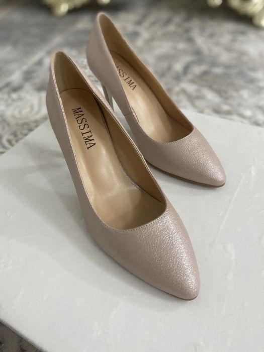 Женские туфли на каблуке