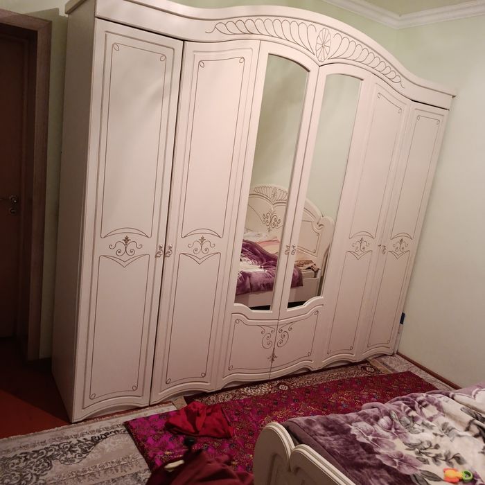 Спальний гарнитур
