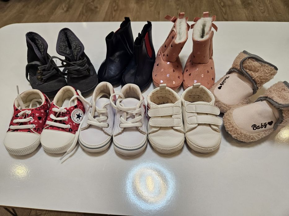 Лот бебешки маратонки и ботушки