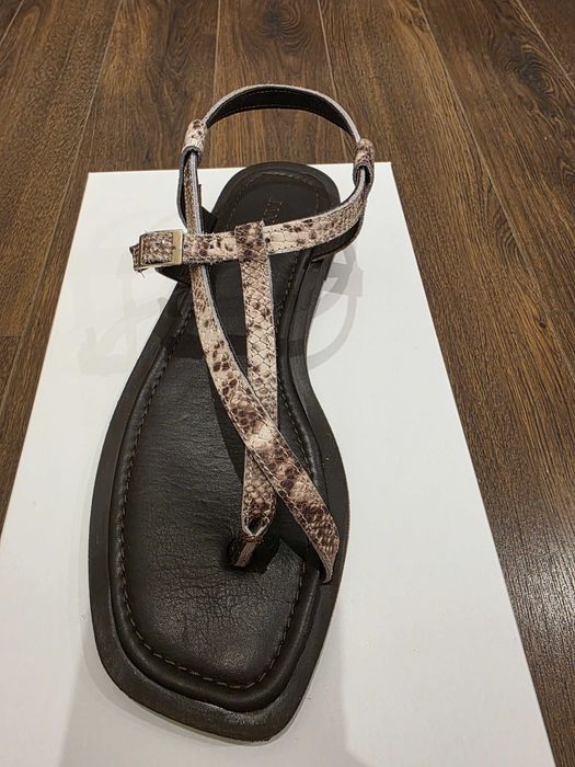 Продаю сандалии - Алматы