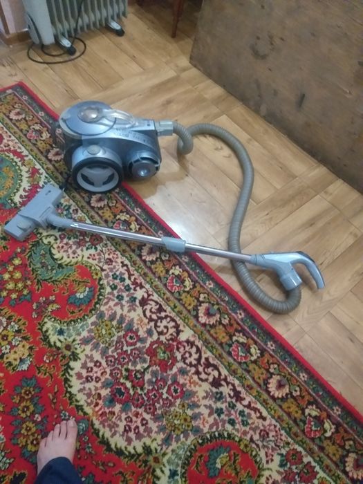 Продаётся пылесос