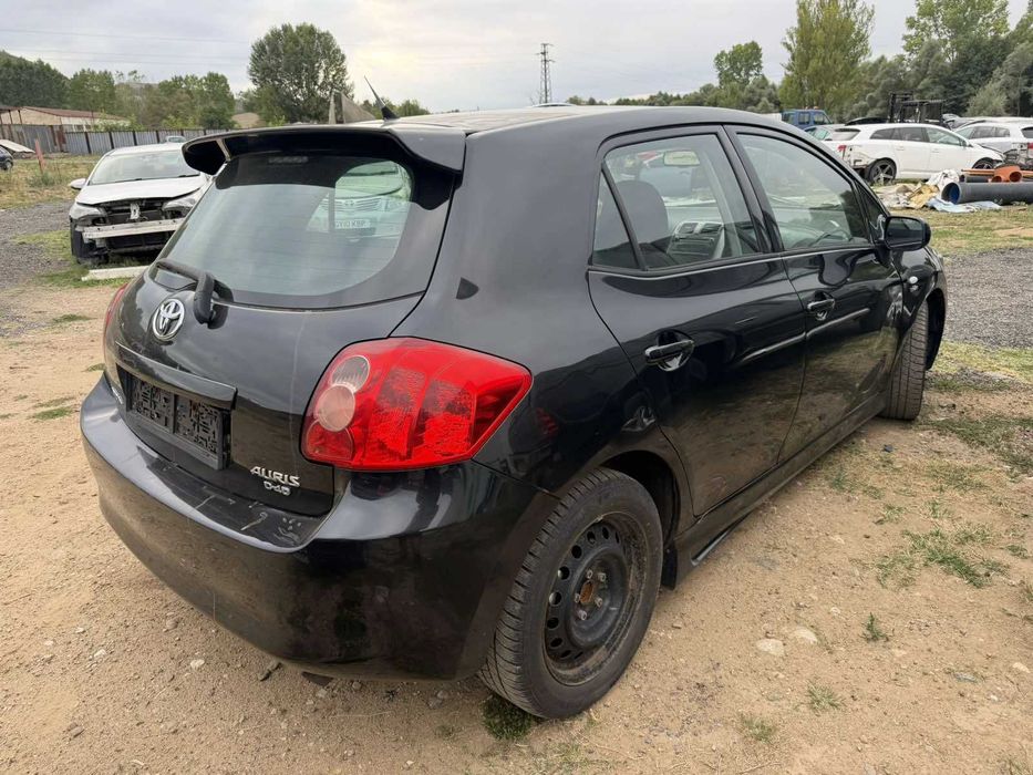 Toyota Auris 2007г 2.2 177 кс НА ЧАСТИ