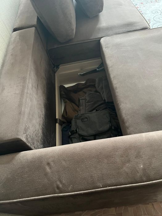 Продам диван срочно