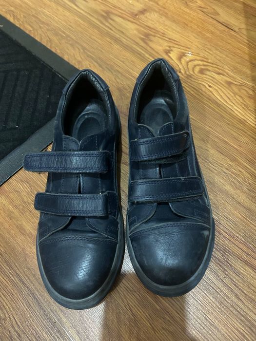 Кроссовки из натуральный кожи 35-36 размер мостра