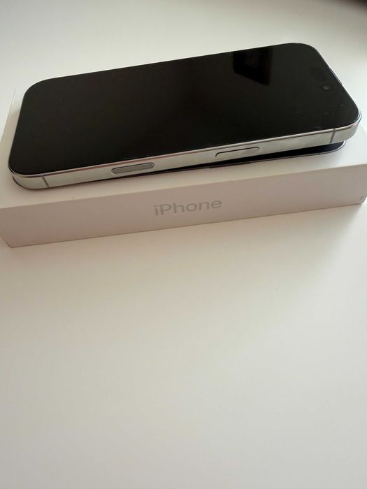 IPHONE 16 pro+ПОДАРЪК калъф