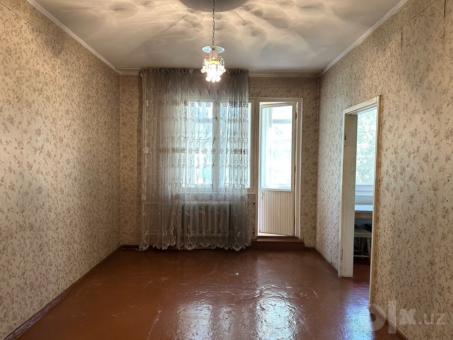 2-ух комн, второй этаж, 2/2/4, Ависозлар3, ресторан Парвоз, Кадышева.