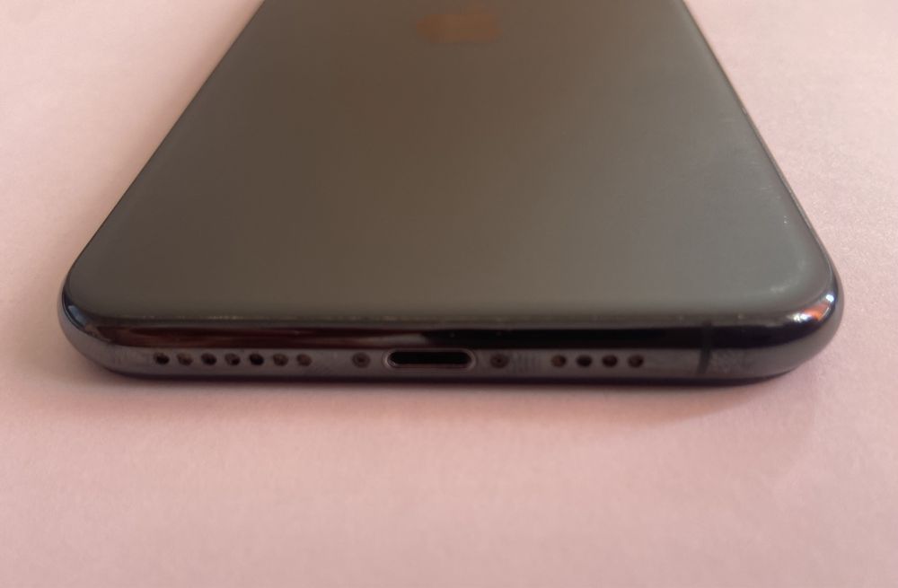 Продам IPhone 11 Pro Max 256GB