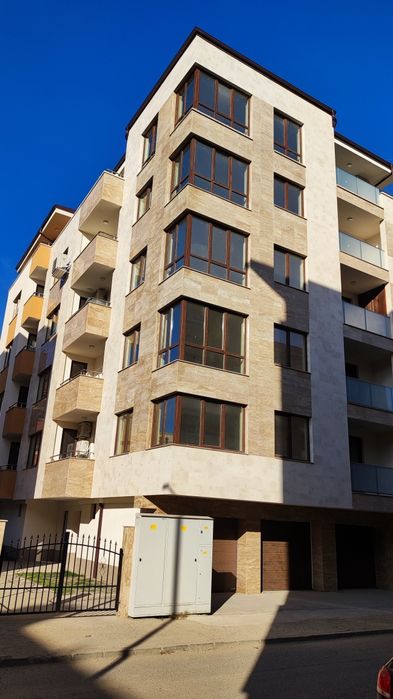Продава се Тристаен апартамент в Казанлък - 110 кв.м за 1372 €/кв.м - Снимка #18