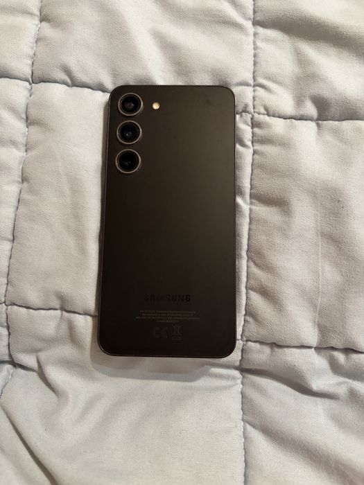 Продам самсунг s23 на 256 гб
