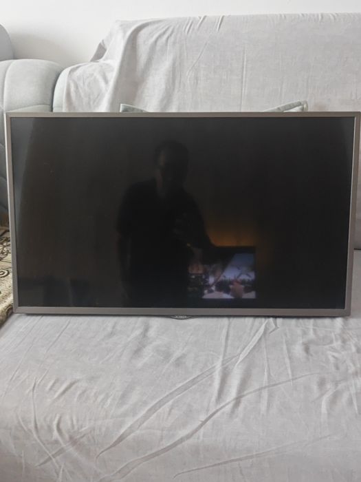 Smart TV продам  диагональ 84см