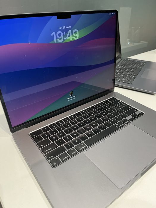 Macbook air M2 8/256