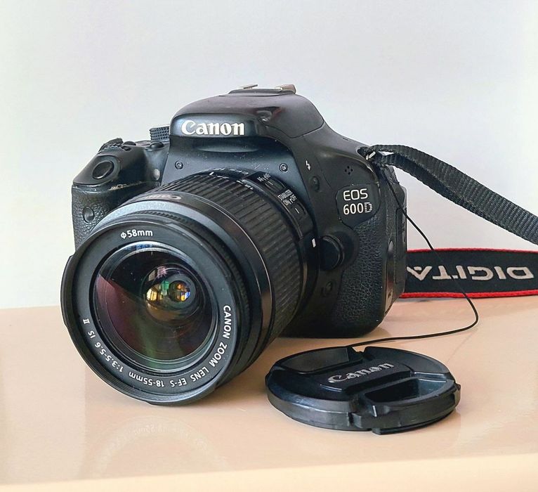 Фотоаппарат Canon EOS 600D
