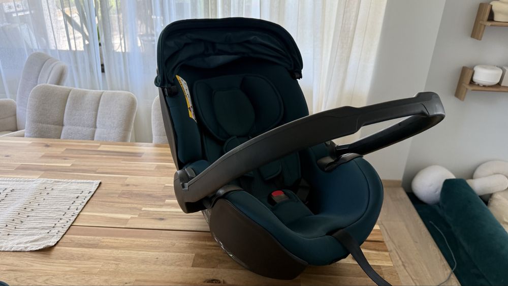 Britax Römer BABY-SAFE 5Z2 + FLEX BASE 5Z – stare impecabilă