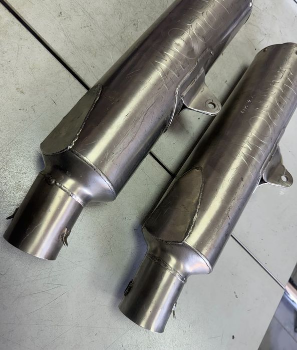 Оригинални гърнета / ауспуси за мотор на Arrow