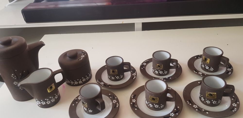 Кофейный сервиз на фото