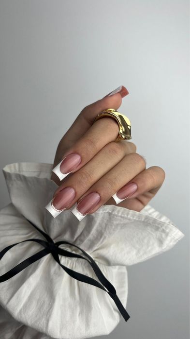 Manichiura in Cornetu cu ustensile sterilizate calitate premium