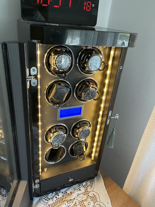 Vand dulap. Watch winder