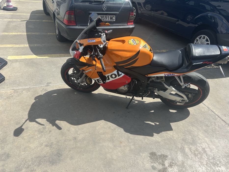 Мотоциклет Honda CRB 600RR