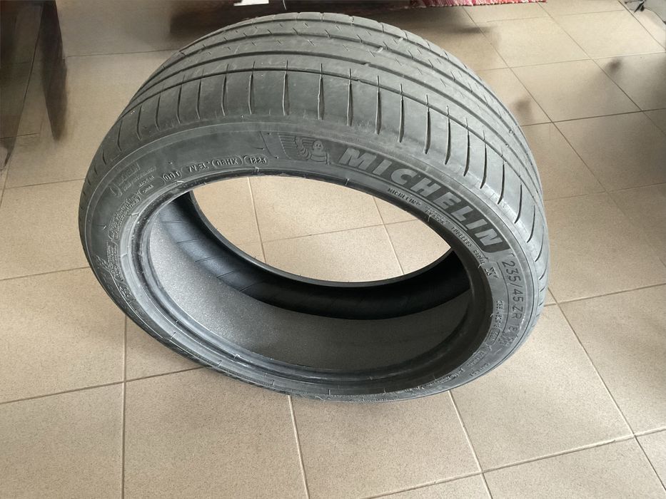 Michelin pilot sport 4  235/45/18 zr T1