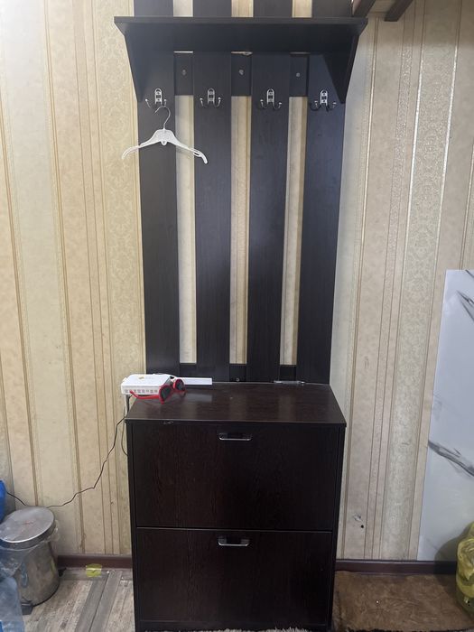 Вешалка прихожка с подставка для обуви