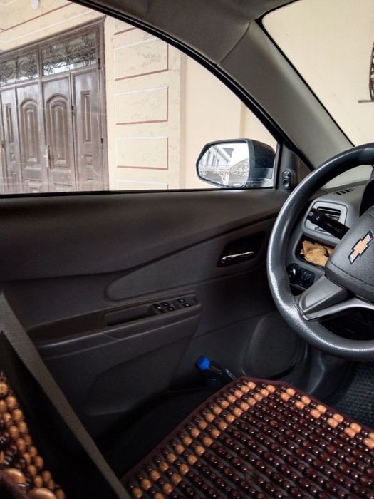 Chevrolet Cobalt Dark Moon sotiladi