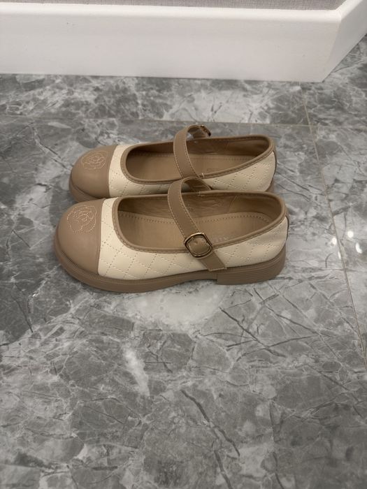 Продам детские туфли 35-го размера