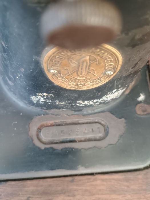 Masina de cusut Singer