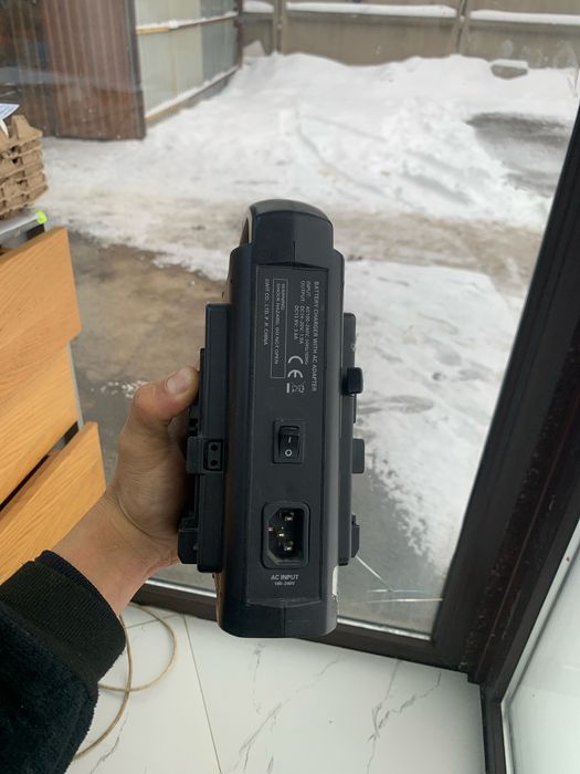 SWIT S-3802S V-Mount