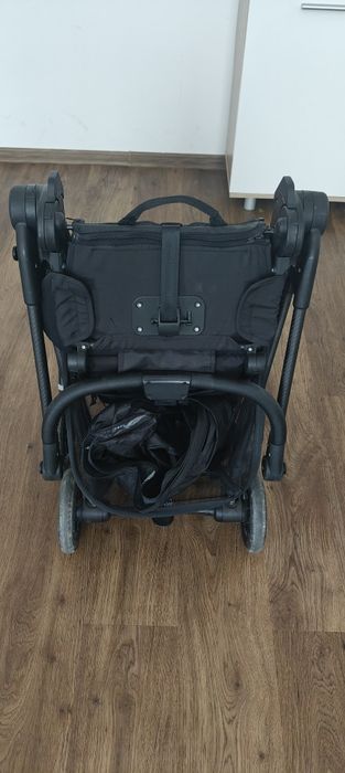 Cărucior sport ultrausor Cybex Melio Gold  Carbon 2 in 1  - Stare foarte bună