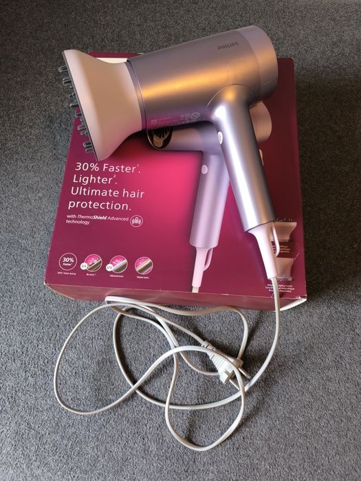 Uscător de păr Philips Seria 7000 BHD723/10, 1800W, Tehnologie ThermoS