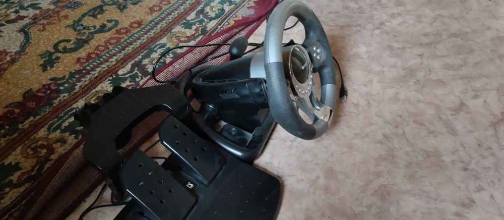 Игровой руль Defender