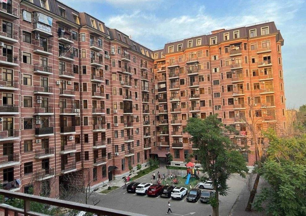 Продается новостройка в Яшнабадском районе  4/4/10 123 кв.м