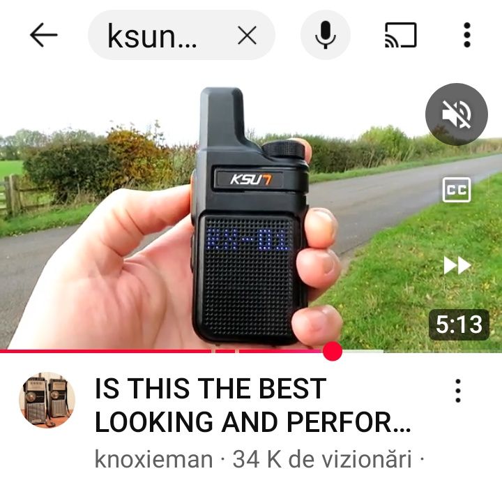 Două stații radio KSUN X-M6,PMR 446,cu 4 baterii și multe accesorii