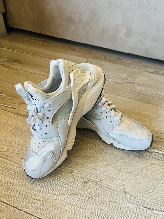 NIKE AIR HUARACHE,  38 номер, стелка 24 см . Леки и много удобни