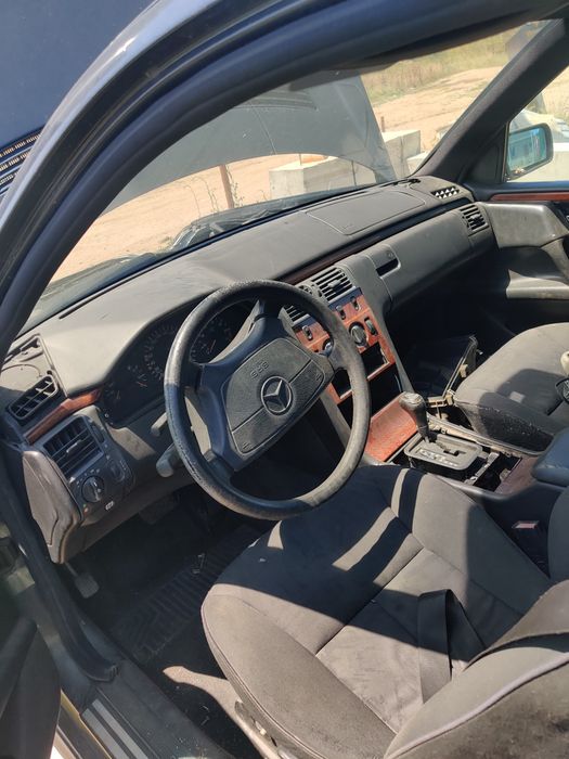 Срочно продам Мерседес w210 3,2