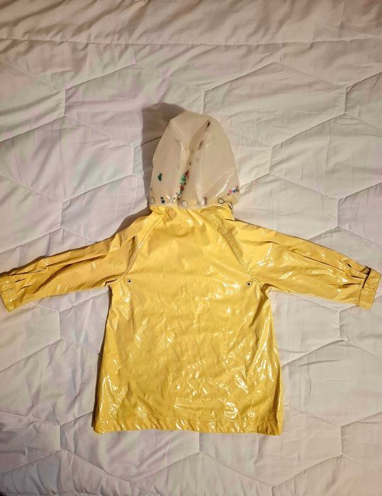 Set ploaie varsta 5 ani, Zara si Crocs