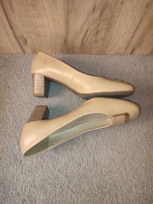 Pantofi dama bej din piele Clara Barson