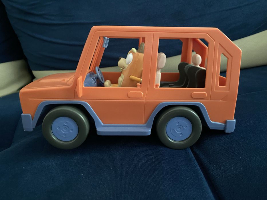 BLUEY Семейният джип за екскурзии 4x4