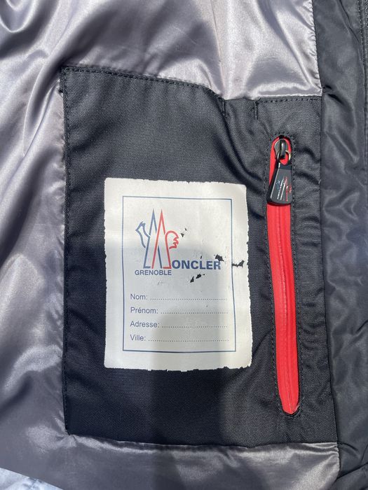 Moncler куртка оригинал