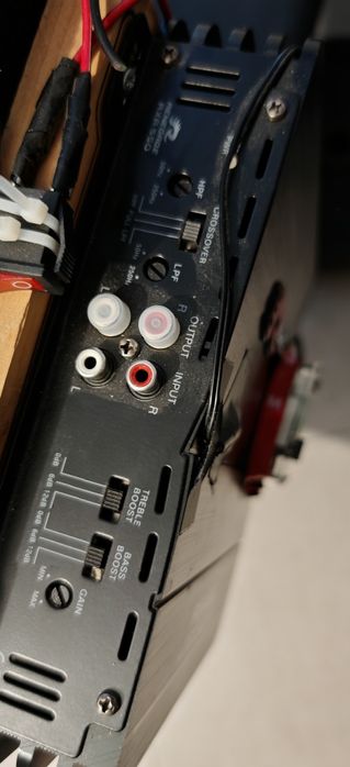 Бас каса Renegade RBK550 + Усилвател