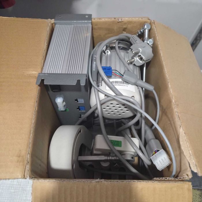 Индустриална шевна машина PFAFF 145 H3 + 9 комплекта крачета + НОВ 800W серво мотор
