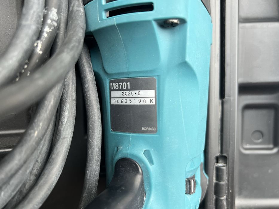 Ciocan totopercutor / makita M8701