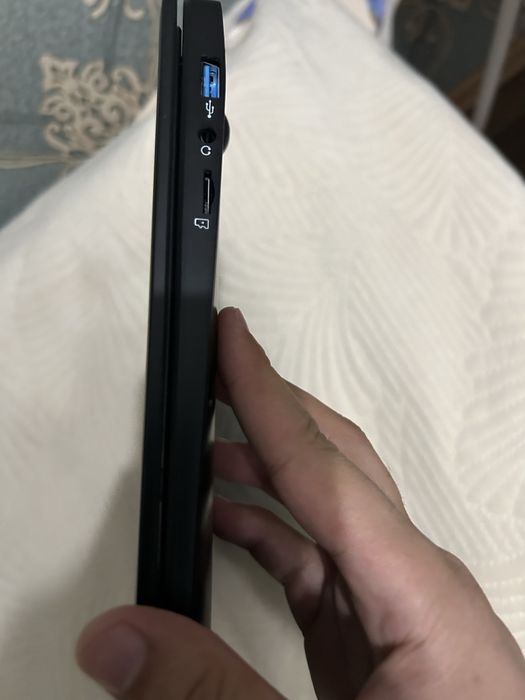 Ультрабук почти новый