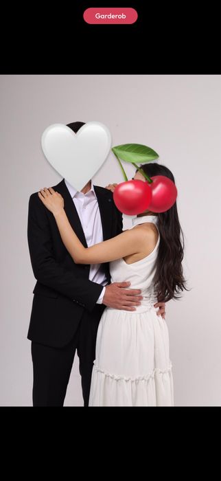 Платье белое.