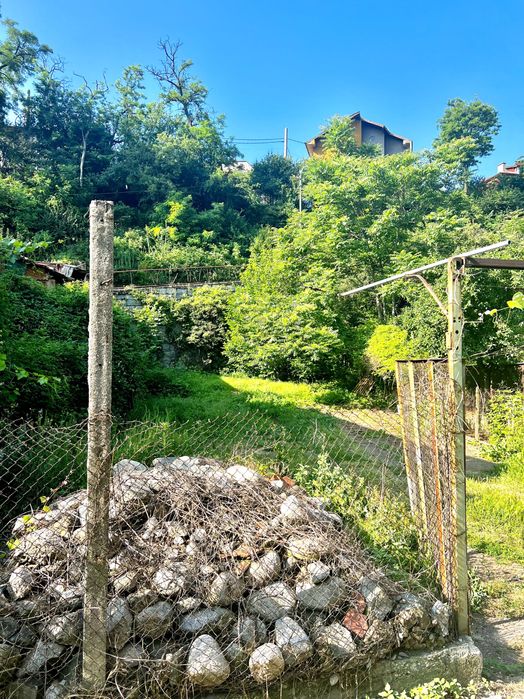 ПАРЦЕЛ (УПИ) с възможност за застрояване - 310кв.м