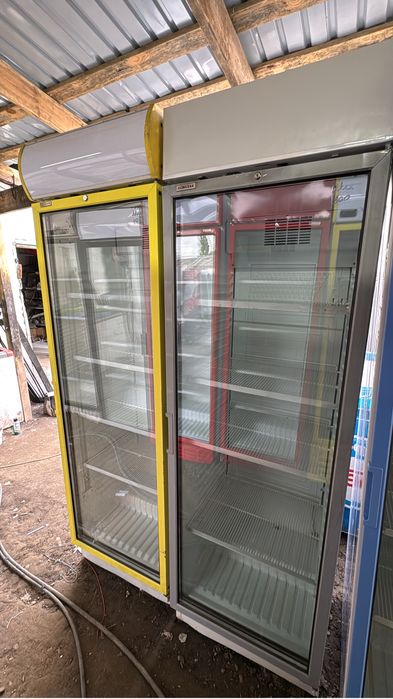 Продам витрины холодильники